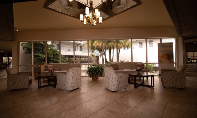 Port LaBelle Hotel | Discover Port Labelle Inn: Family-Friendly Retreat Awaits