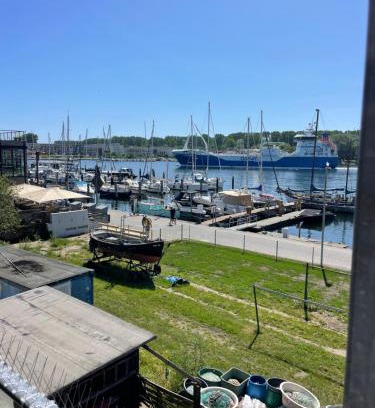 Travemuende Apartment | Discover Port of Travemünde - Guest Rated 9.5/10 & Pet Friendly