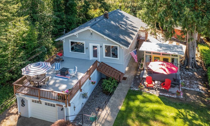 South Colby House | Port Orchard Home w/ Stunning Water Views!