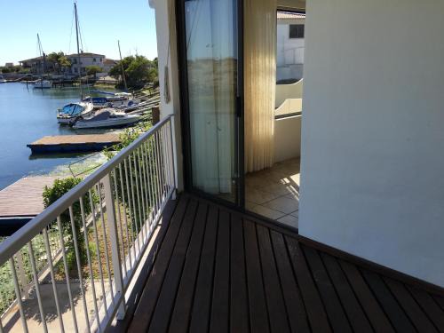 Port Owen House | Perfect for Getaways: Port Owen Self Catering with Kitchen