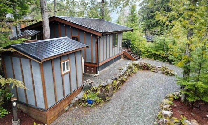 Port Renfrew Cabin | Scenic Port Place Cabin with Oceanfront Views & Pet Friendly