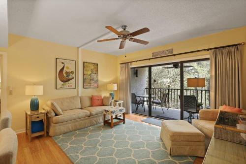 Palmetto Dunes House | Port Royal Village 302 Walk To Beach