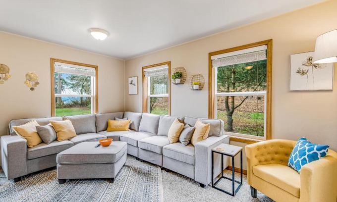 Camano Island House | Unforgettable Family Fun at Port Susan Bay - Rated 10/10