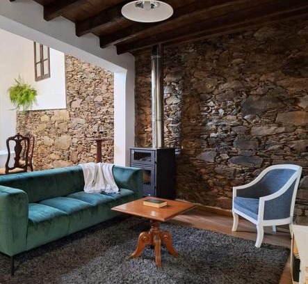 Penacova House | Guest Rated: Porta 28 - Pet & Child Friendly Retreat