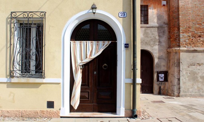 Comacchio Bed & Breakfast | Family-Friendly Comfort at Porta del Carmine - Rated 9.1/10