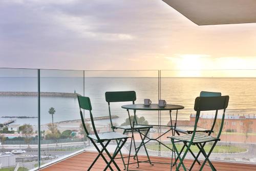Magazzeno Apartment | Exclusive Seaview Terrace Flat at Porta di Mare