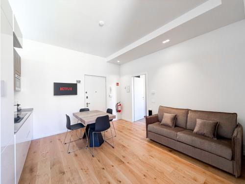 Porta Romana Apartment | Porta Romana, Tram Stop in front of the house , fast Wi-Fi