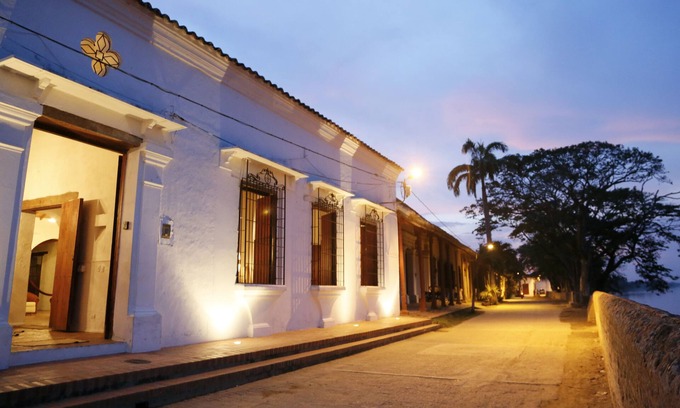 Santa Cruz de Mompox Hotel | Relax at Portal de la Marquesa: Top-Rated Pool & Spa