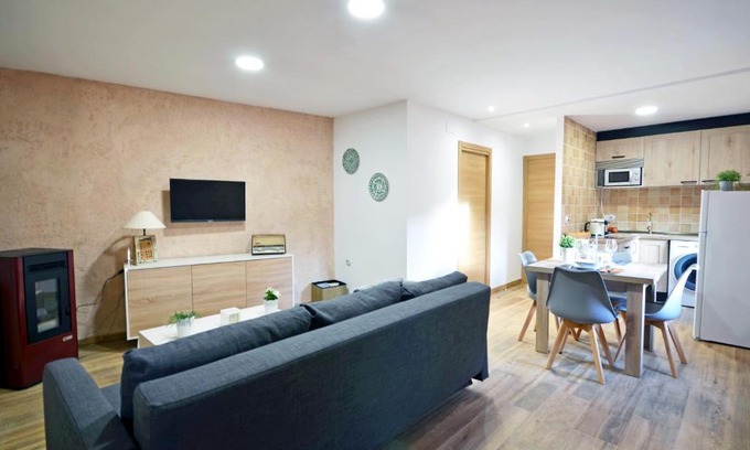 Albarracin Apartment | Cozy Portal de Molina 1 in Historic Albarracín