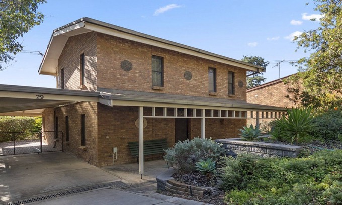 Port Willunga House | Discover Portavino: Rated 10/10 with Family-Friendly Perks