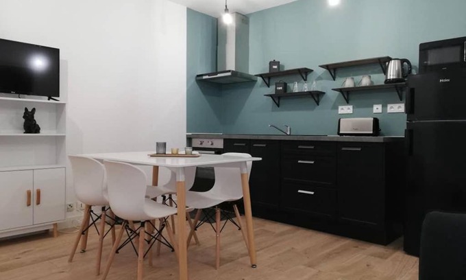 Essey-les-Nancy Apartment | Pet-Friendly Retreat at Porte de Stanislas - Rated 10/10!