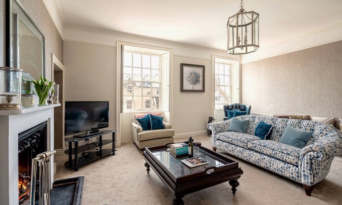 Richmond Cottage | Comfortable Porte House: Ideal for Families Up to 6 Guests