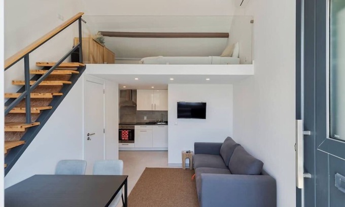 Setubal House | Discover Portela House: Your Ideal Stay with Kitchen Amenities