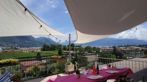 Portese Apartment | Highly Rated Portese la Terrazza di Piero for Families & Pets