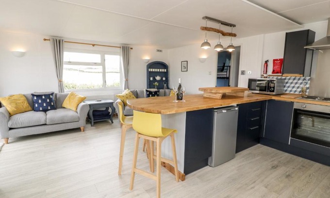 Amlwch House | Pet-Friendly Porthwen Lodge: Guest Rated 9.3/10