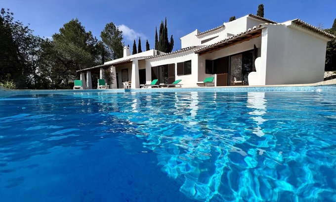 Alcalar Villa | Discover Portimão Bellevue Villa with Private Pool & Spa