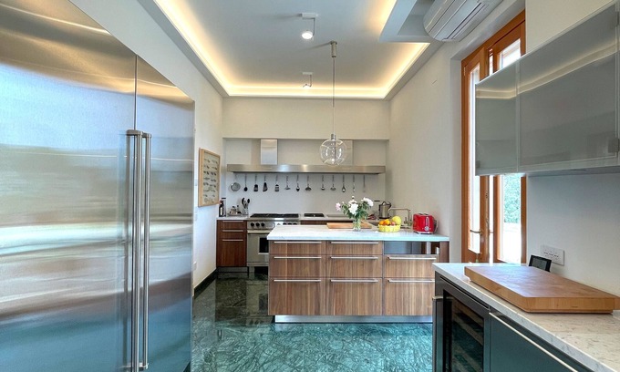 Chianciano Terme Villa | Inviting Villa Portion in Picturesque Tuscany