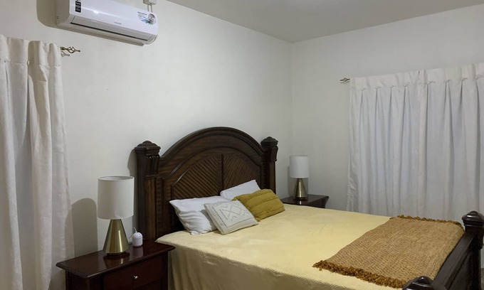 Portmore House | Portmore Hideaway: Cozy Retreat with Spa & Hot Tub