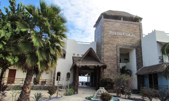 Mahahual Hotel | Discover Porto Coral Hotel & Suites: Pet-Friendly Getaway