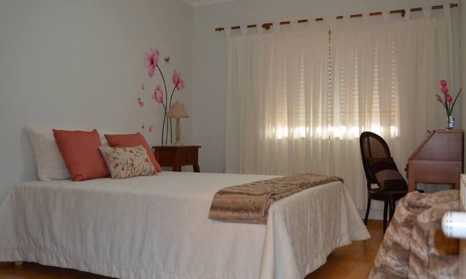 Boavista Apartment | Unforgettable Stay at Porto's “Musical View II” with Oceanfront Extras
