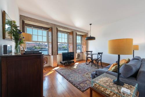 Sao Nicolau Apartment | Experience Porto Premium River View - Family-Friendly Stay
