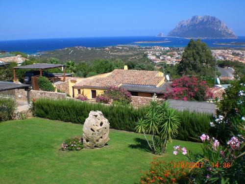 Porto San Paolo Villa | Pet-Friendly Porto San Paolo Sea Villa with Ocean Views