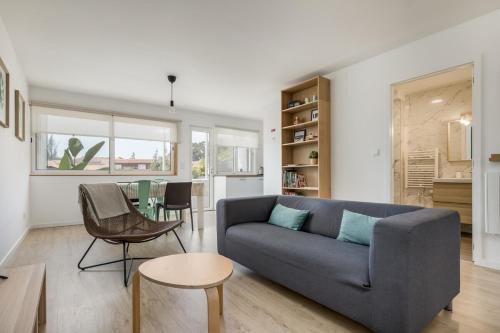 Vilarinha Apartment | Porto Serenity - Central Apartment with a Balcony