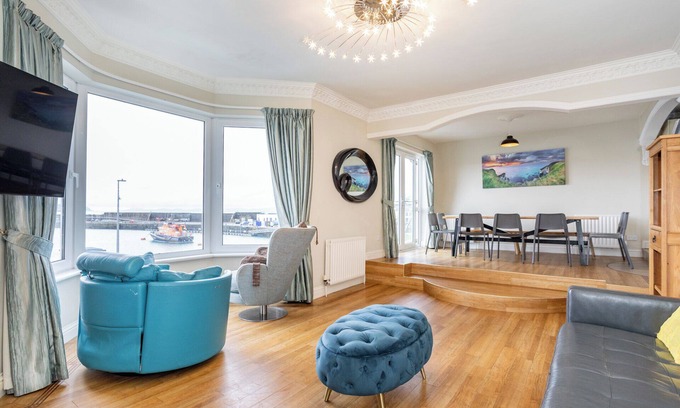 Portrush House | Spacious Portrush Harbour Townhouse - Ideal for Families