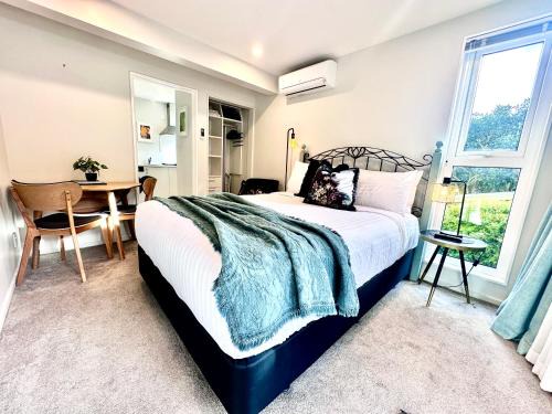 Lyttelton Apartment | Portside Escape - Hotel Quality Linen