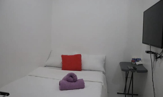 Intramuros Apartment | Pet-Friendly Portside Studios: Top Rated Stay for Families