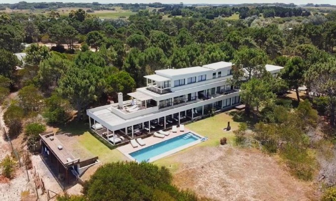 Arenas de Jose Ignacio Hotel | Experience Comfort at Posada Azul Marino with Pool Access