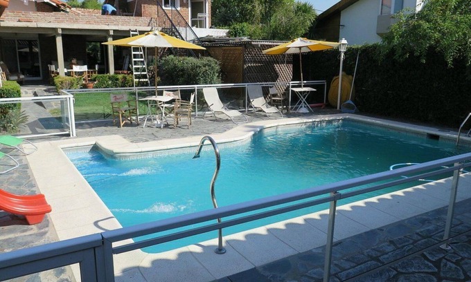 Ezeiza Bed & Breakfast | Posada Bernies