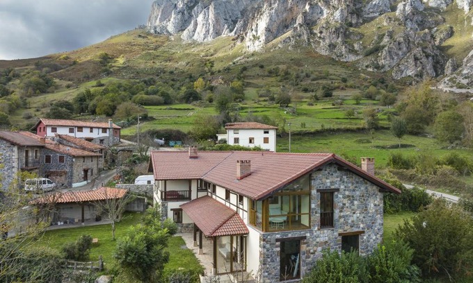 Cillorigo de Liebana Hotel | Top-Rated Posada Cabañes: Family-Friendly & Accessible Stay