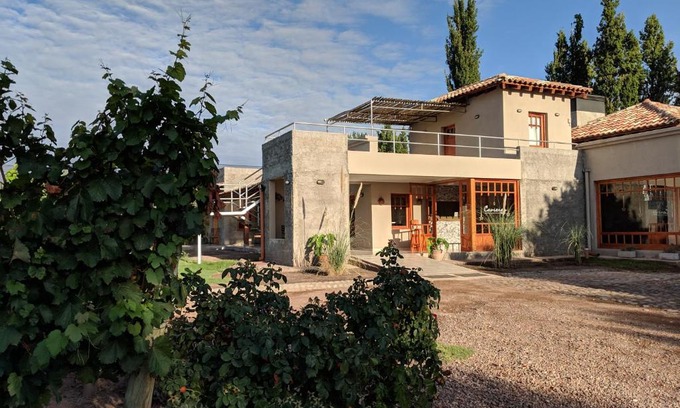 Maipu Hotel | Experience Posada Cavieres Wine Farm: 9/10 Rated Getaway