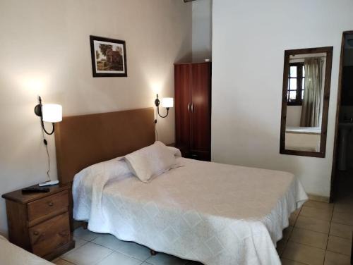 Godoy Cruz Bed & Breakfast | Cozy Posada Chalet de Bassi: Pet-Friendly with Pool & Hot Tub