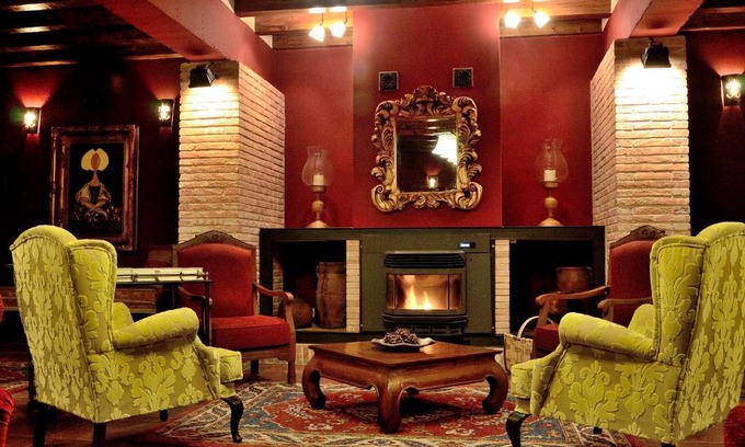 Lerma Hotel | Cozy Posada de Eufrasio: Pet-Friendly with Great Amenities