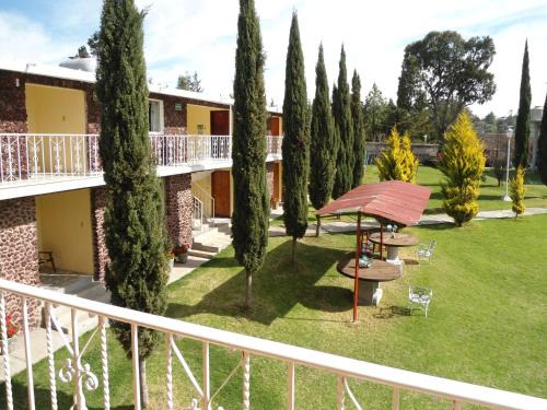 Huasca De Ocampo Hotel | Family-Friendly Stay at Posada Dos Hermanos with Breakfast
