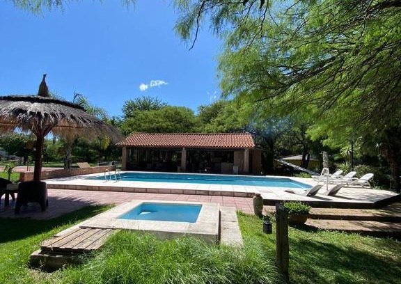 Las Rosas Hotel | Posada La Ernestina