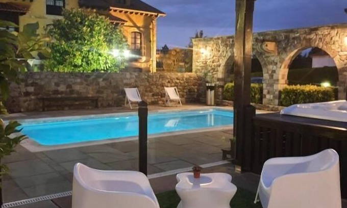 Queveda Bed & Breakfast | Enchanting Stay at Posada la Leyenda with Pool & Spa