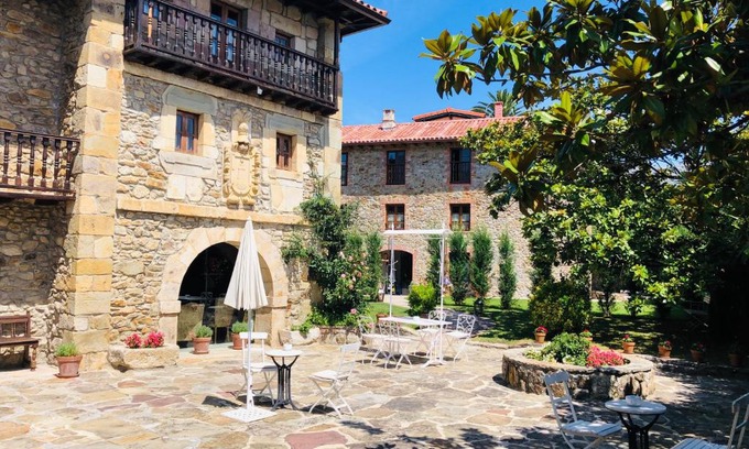 Hazas House | Family-Friendly Stay at Posada La Torre de La Quintana