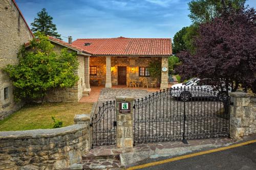 Suances Hotel | Discover Posada Paz: Family-Friendly with Breakfast Included