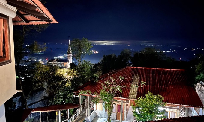 Cuetzalan del Progreso House | Discover Posada Quetzalin: Family-Friendly Retreat