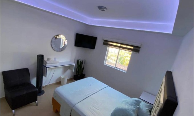 Cuautla House | Welcoming Posada Sol y Luna: Family-Friendly Retreat