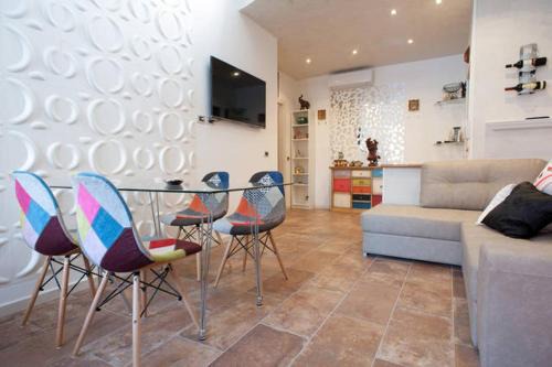 Cittadella House | Experience Posada Verona Hedge: Rated 8.3 with Dining