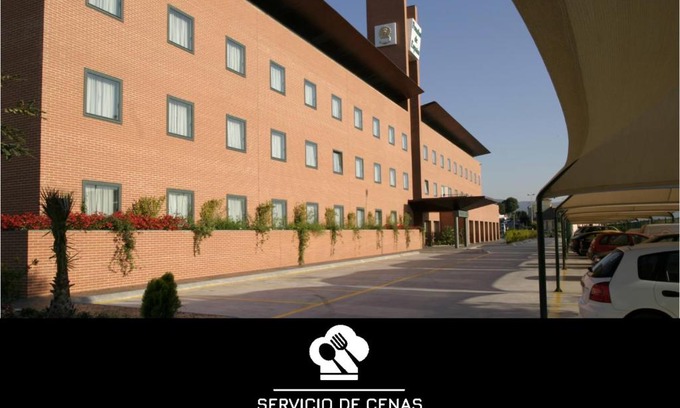 Campanillas Hotel | Relax at Posadas de España Malaga with Pool and Spa