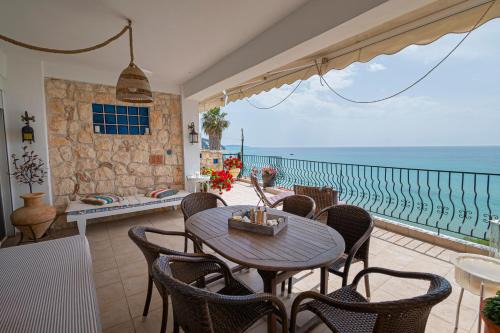 Siviri Apartment | Oceanfront Poseidon Seafront Apartment in Siviri Halkidiki