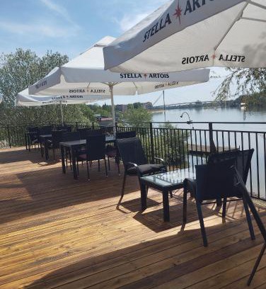 Sremska Mitrovica Bed & Breakfast | Oceanfront Escape at B&B Posejdon - Rated 9/10 by Guests