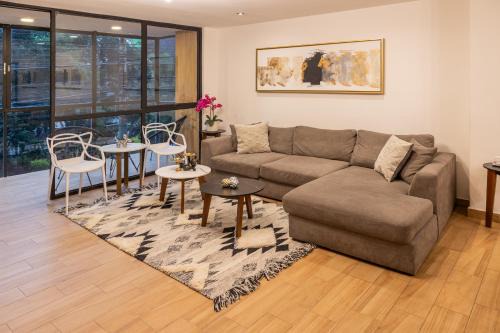 Los Morales House | Elegant Polanco Stay with TVs and Desks in Every Room