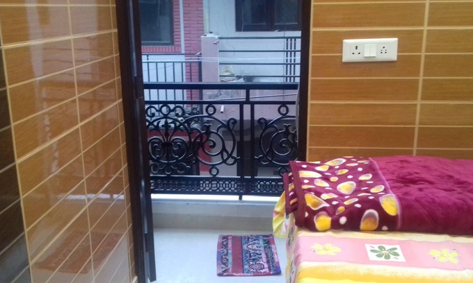 Lajpat Nagar Apartment | Inviting Stay in South Delhi's Safe Foreigners Area