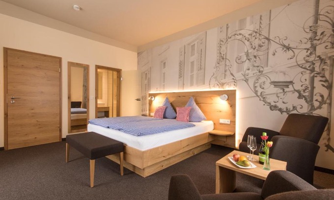 Uehlingen-Birkendorf Hotel | Posthorn: Family-Friendly Hotel with Great Accessibility